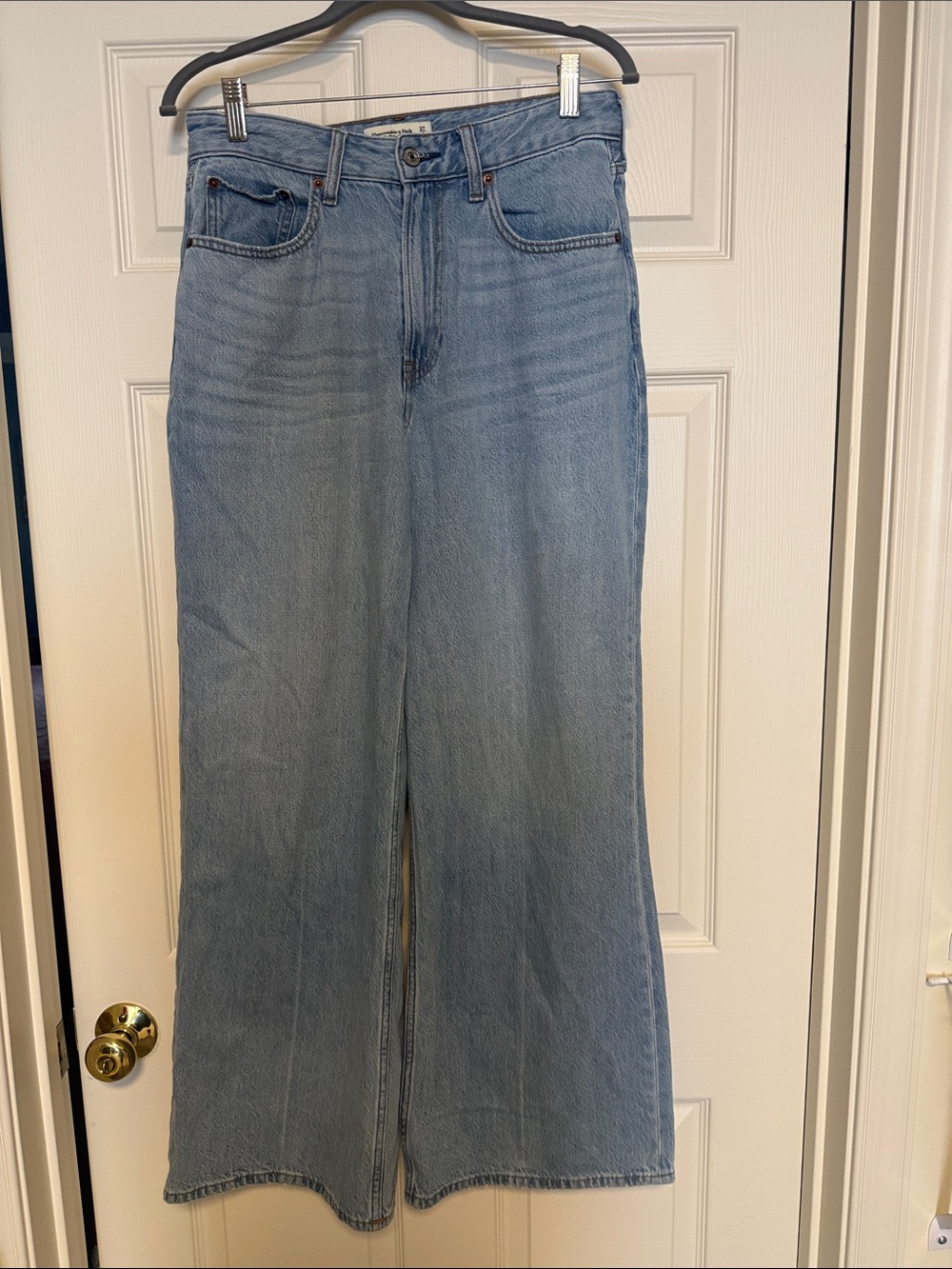 Abercrombie & Fitch Light Blue Wide-Leg Jeans